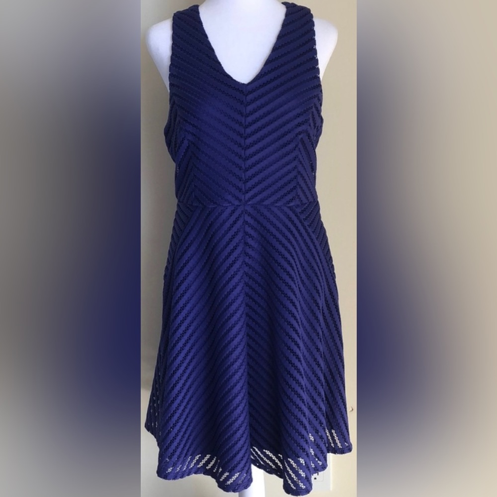MOSSIMO LADIES V NECK ZIP BACK UNIQUE TEXTURE ROYAL BLUE US SIZE M